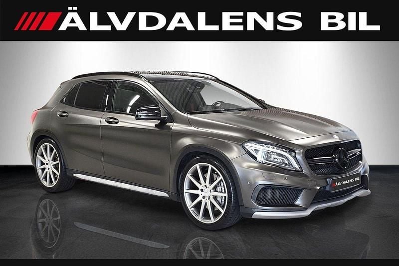 Svart Begagnad 2015 Mercedes GLA45 AMG AMG SUV | 279 000 kr - Bild 1/4