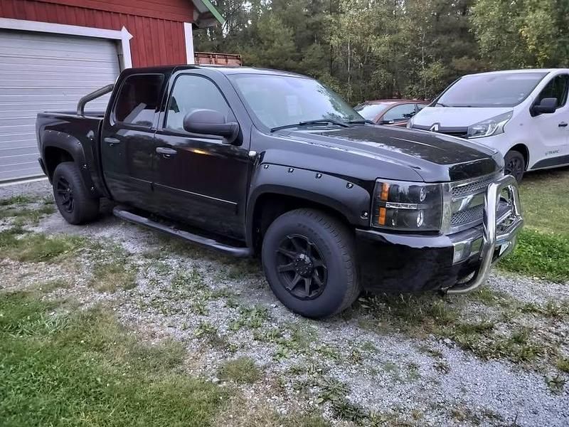 Svart Begagnad 2010 Chevrolet Silverado | 160 000 kr - Bild 1/4