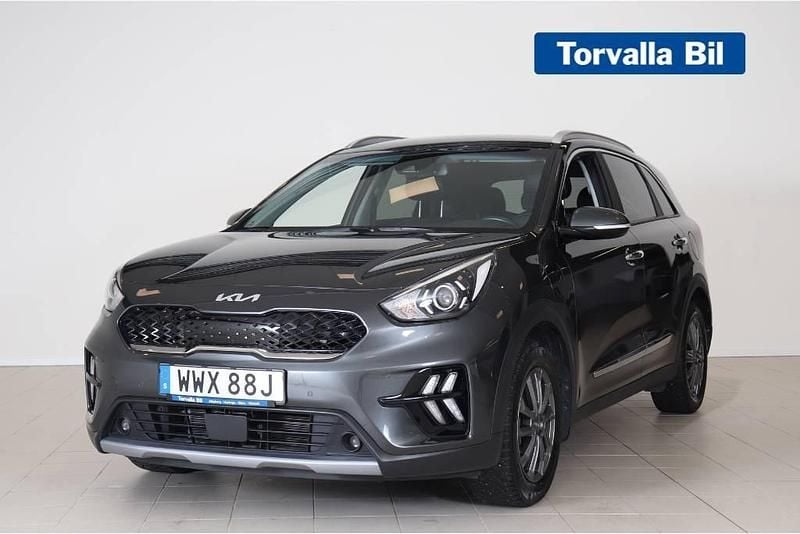 Grå Begagnad 2022 Kia Niro Advance SUV | 264 900 kr (Superpris) - Bild 1/4