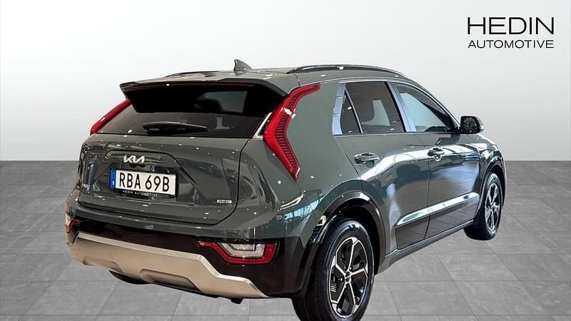 Begagnad Kia Niro Advance 2024 Svart SUV