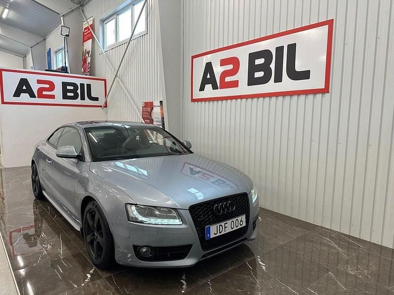 Silver Begagnad 2008 Audi A5 Comfort Sportkupé | 109 900 kr (Marknadspris) - Bild 1/4