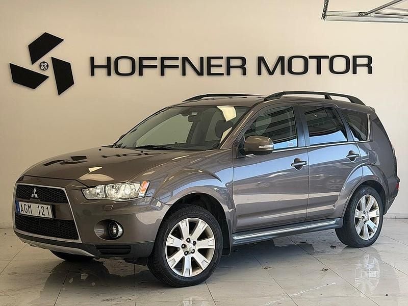 Begagnad Mitsubishi Outlander 170 HK (125 kW) 2010 Brun SUV