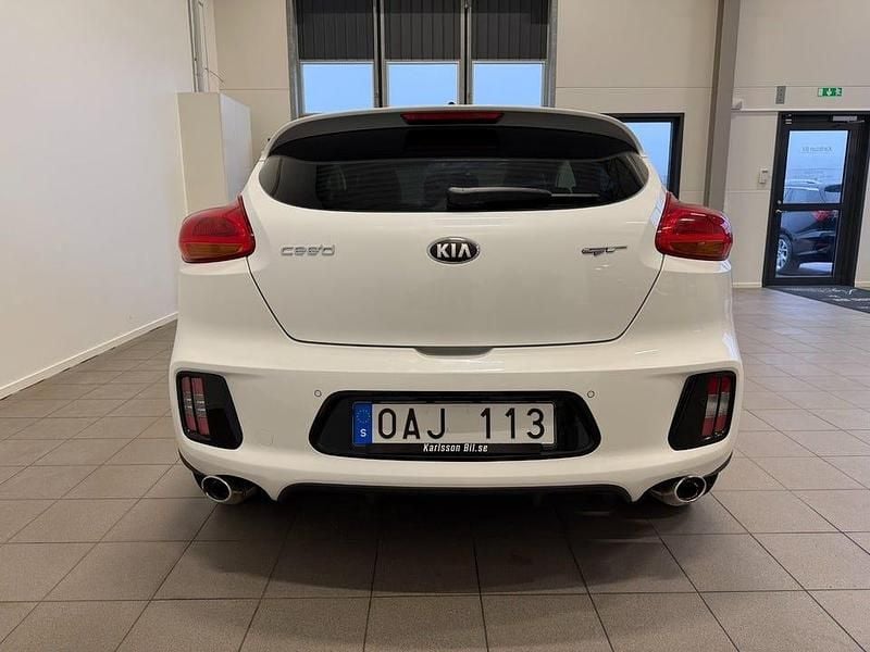 Begagnad Kia ProCeed GT GT 204 HK (150 kW) 2014 Vit Halvkombi