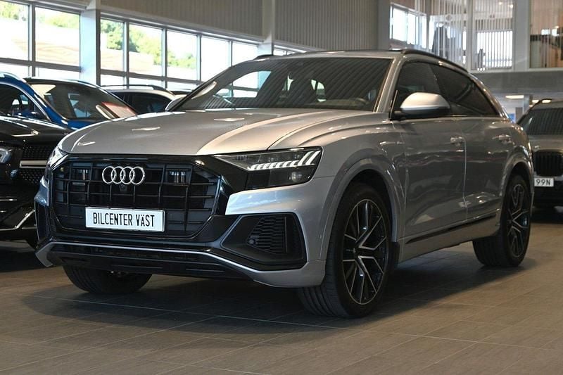 Silver Begagnad 2019 Audi Q8 S-Line SUV | 619 000 kr (Marknadspris) - Bild 1/4