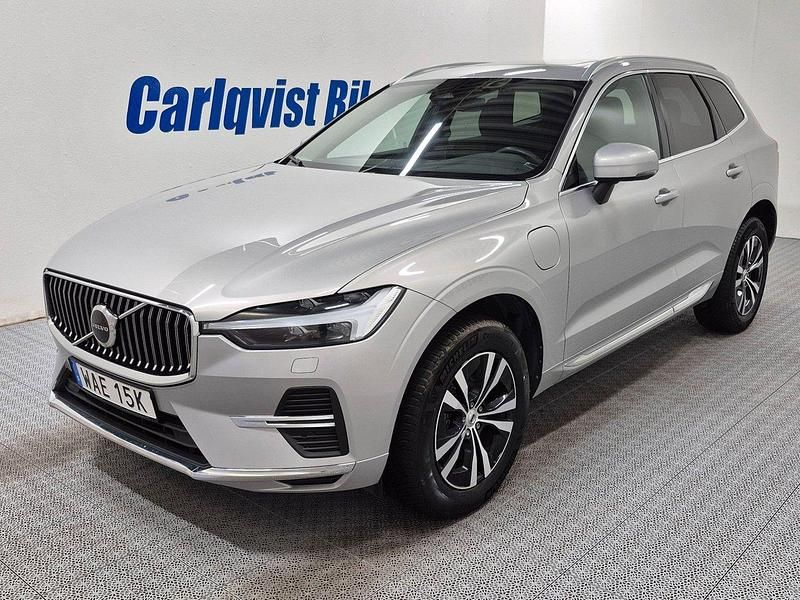Silver (silver dawn metallic) Begagnad 2023 Volvo XC60 Core SUV | 395 000 kr (Bra pris) - Bild 1/4