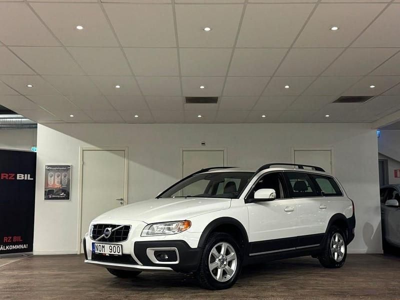 Vit Begagnad 2013 Volvo XC70 Momentum Kombi | 119 900 kr (Marknadspris) - Bild 1/3