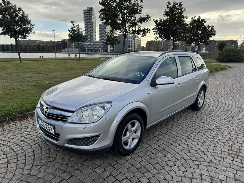 Grå Begagnad 2007 Opel Astra Kombi | 24 900 kr (Bra pris) - Bild 1/4