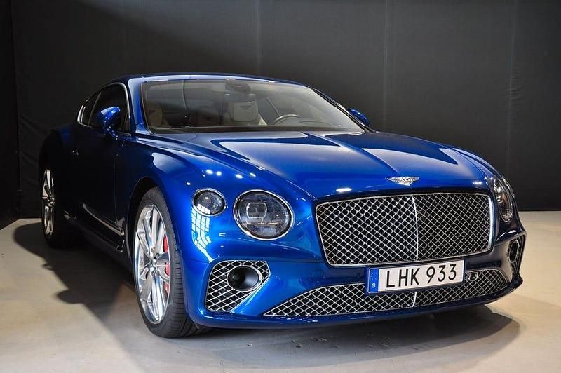 Begagnad Bentley Continental GT 635 HK (467 kW) 2018 Blå Sportkupé
