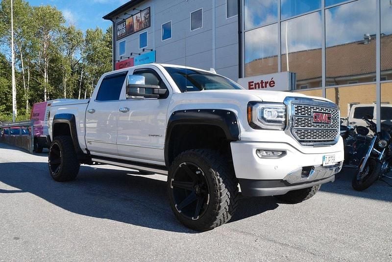 Svart Begagnad 2018 GMC Sierra Van | 589 900 kr - Bild 1/4