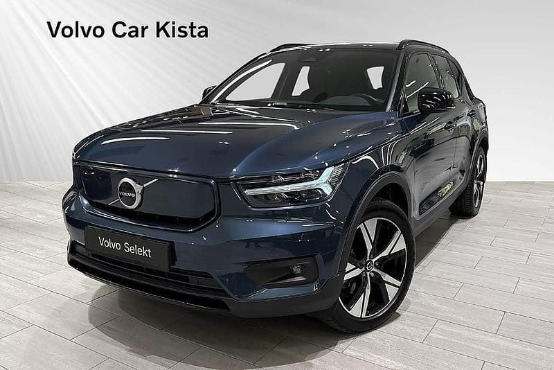 Blå Begagnad 2022 Volvo XC40 Plus SUV | 369 900 kr - Bild 1/3