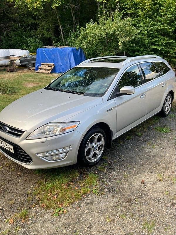 Grå Begagnad 2012 Ford Mondeo Titanium Kombi | 41 900 kr (Bra pris) - Bild 1/4