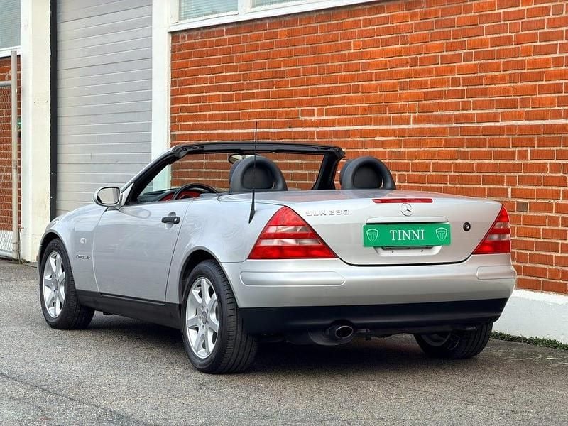 Begagnad Mercedes SLK230 193 HK (141 kW) 1999 Silver Cab