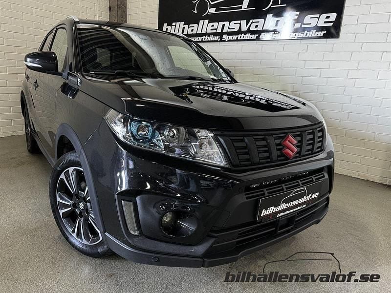 Svart (svart metallic) Begagnad 2019 Suzuki Vitara SUV | 179 900 kr (Bra pris) - Bild 1/4