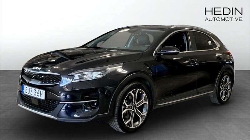 Svart (black) Begagnad 2022 Kia XCeed Advance SUV | 249 900 kr (Marknadspris) - Bild 1/4