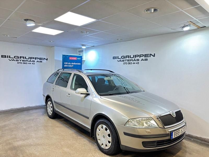 Ljusbrun Begagnad 2006 Skoda Octavia Kombi | 59 900 kr (Dyr) - Bild 1/4