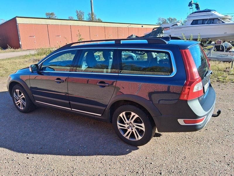 Blå Begagnad 2013 Volvo XC70 Momentum SUV | 139 000 kr (Bra pris) - Bild 1/4