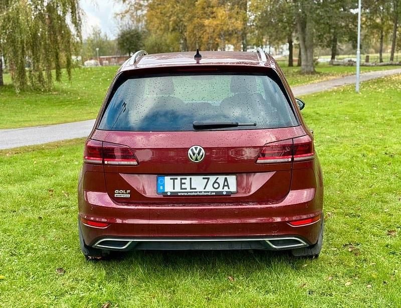 Begagnad 2020 VW Golf VII Halvkombi | 209 000 kr (Marknadspris) - Bild 1/4