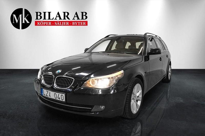 Svart Begagnad 2008 BMW 525 Kombi | 74 900 kr (Marknadspris) - Bild 1/4