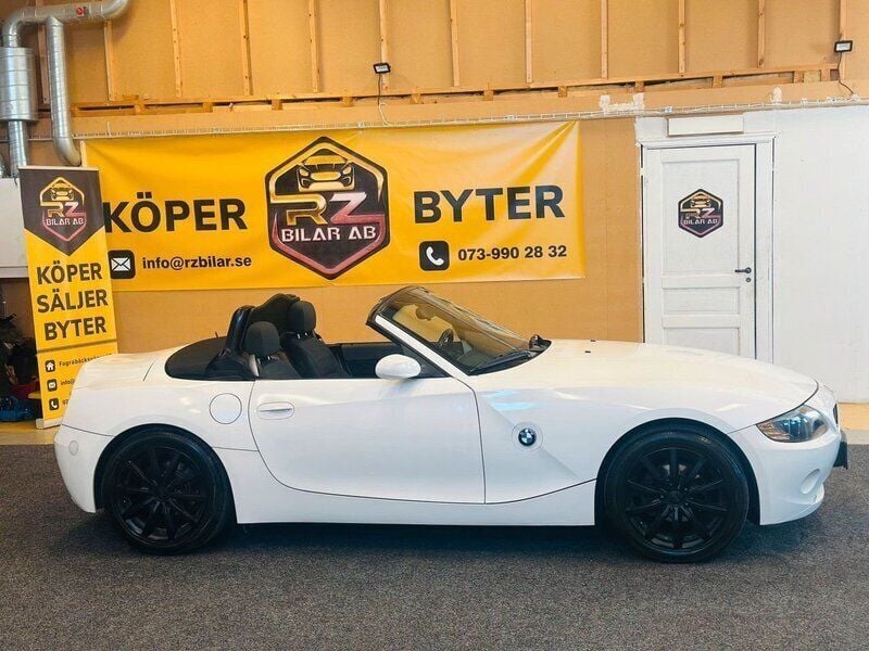 Begagnad BMW Z4 192 HK (141 kW) 2004 Vit Cab