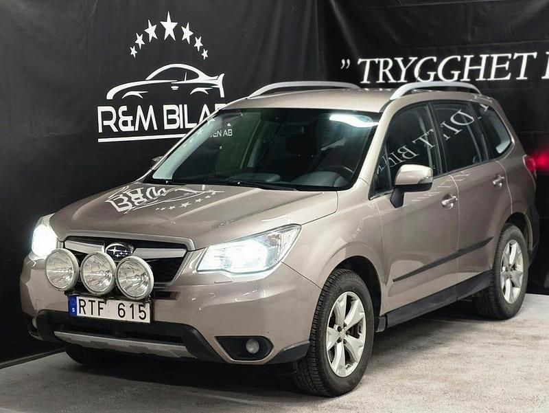 Ljusbrun Begagnad 2012 Subaru Forester SUV | 59 800 kr (Lite dyr) - Bild 1/4