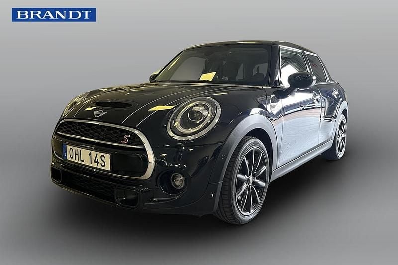 Svart Begagnad 2020 Mini Cooper S Halvkombi | 214 900 kr (Marknadspris) - Bild 1/4