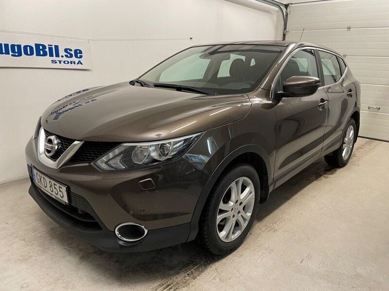 Brun Begagnad 2017 Nissan Qashqai N-Connecta SUV | 169 500 kr (Marknadspris) - Bild 1/4