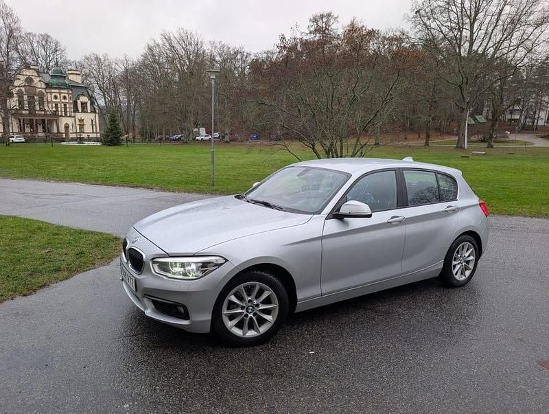 Begagnad 2016 BMW 116 Halvkombi | 97 000 kr (Bra pris) - Bild 1/4