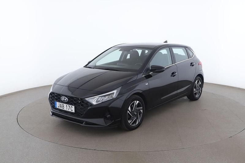 Svart Begagnad 2022 Hyundai i20 Advanced Halvkombi | 189 000 kr (Marknadspris) - Bild 1/3