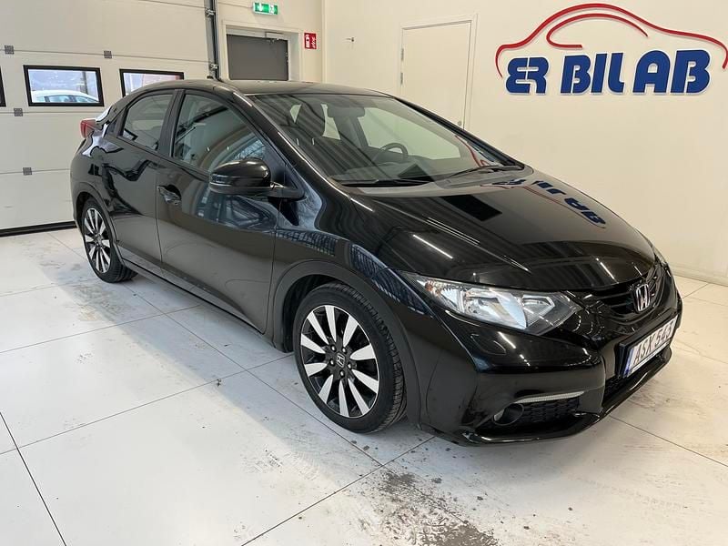 Svart Begagnad 2014 Honda Civic Sedan | 99 900 kr (Marknadspris) - Bild 1/4