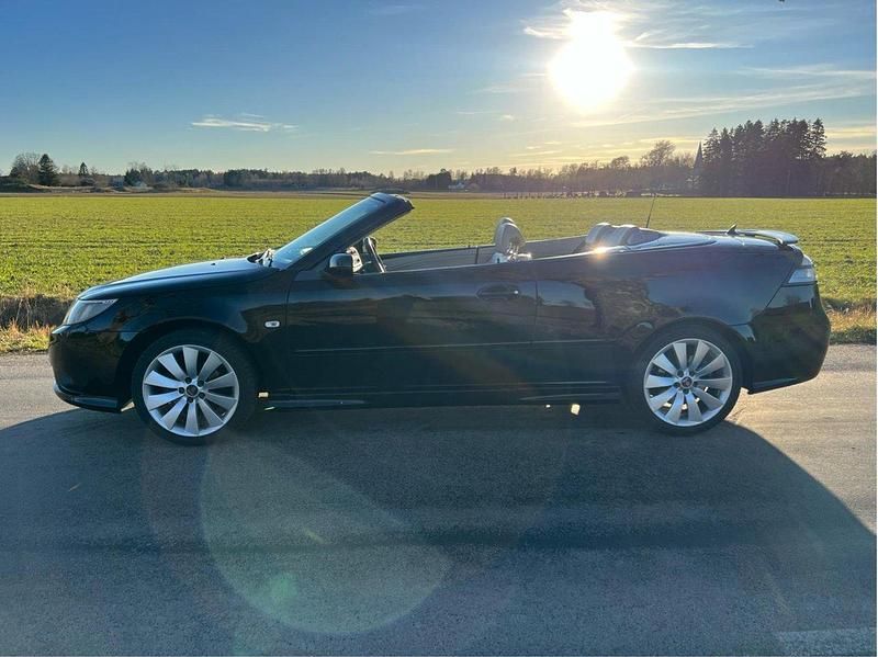 Svart Begagnad 2008 Saab 9-3 Cabriolet Vector Cab | 74 900 kr (Lite dyr) - Bild 1/4