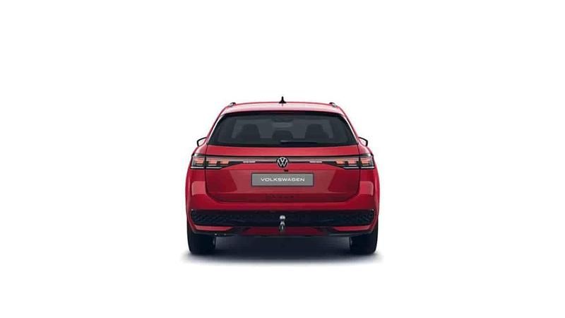Röd Ny 2025 VW Passat Kombi | 545 200 kr (Marknadspris) - Bild 1/1