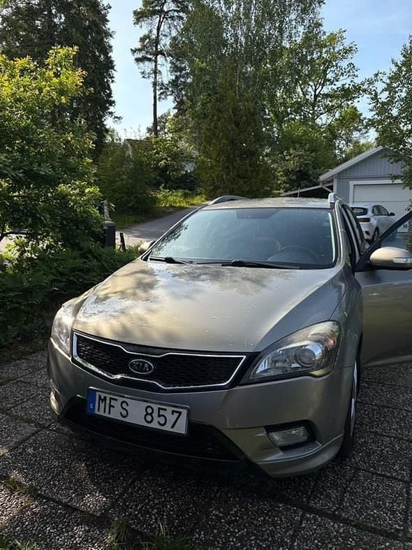 Silver Begagnad 2012 Kia Ceed Sportswagon Kombi | 47 000 kr (Superpris) - Bild 1/4