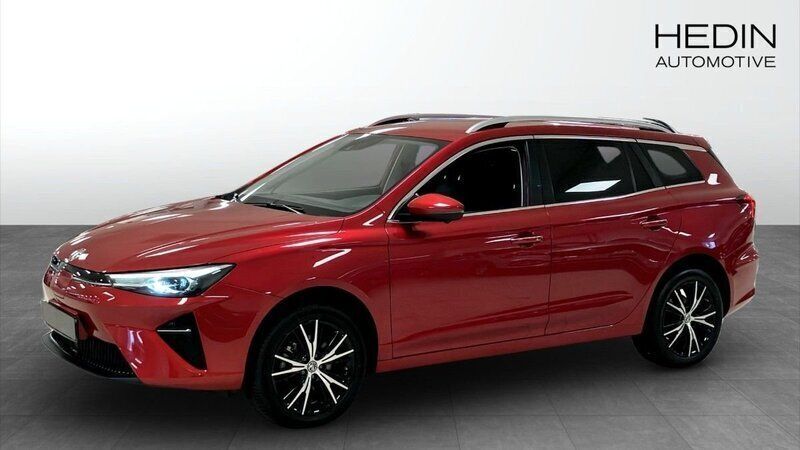 Röd (red) Begagnad 2022 MG MG5 EV Kombi | 229 900 kr (Bra pris) - Bild 1/4