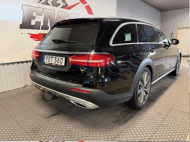 Begagnad Mercedes E220 All-Terrain Avantgarde 194 HK (142 kW) 2017 Svart Kombi