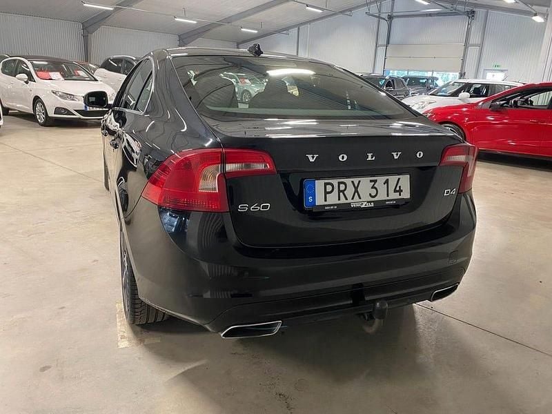 Begagnad Volvo S60 Momentum 181 HK (133 kW) 2014 Svart Sedan