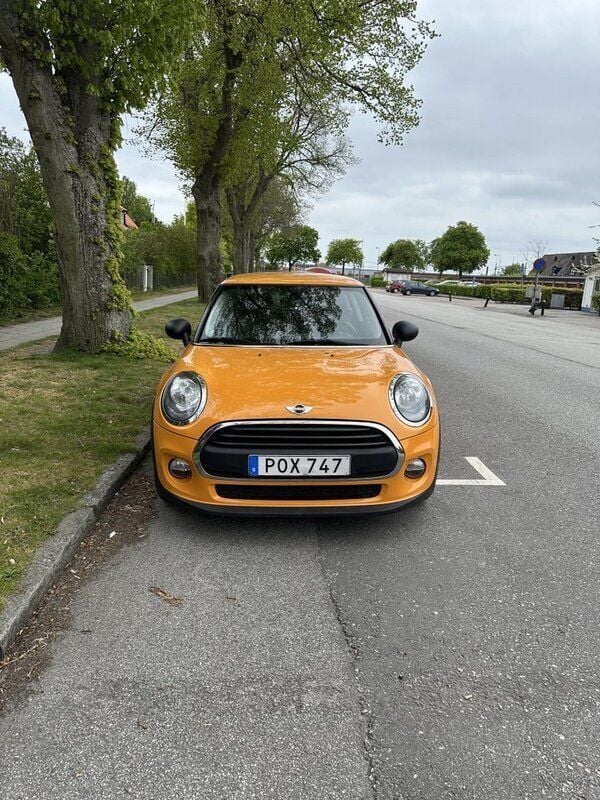 Orange Begagnad 2015 Mini ONE Halvkombi | 79 900 kr (Marknadspris) - Bild 1/4