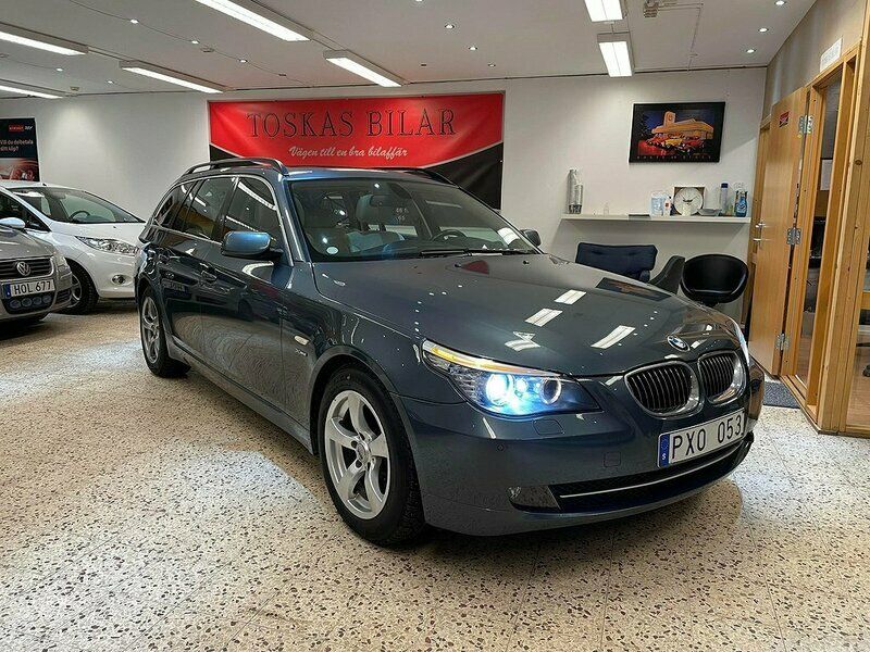 Begagnad BMW 530 Comfort Edition 236 HK (173 kW) 2009 Blå Kombi
