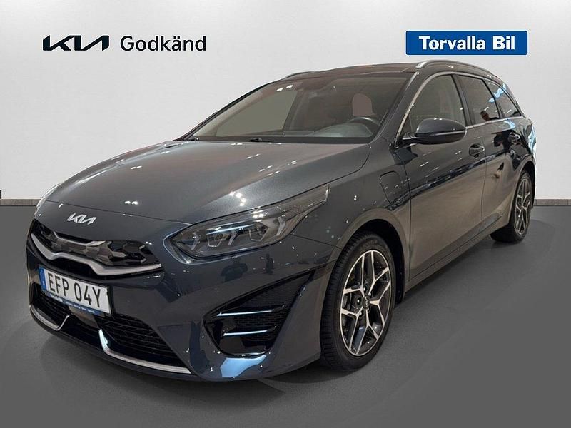 Grå Begagnad 2022 Kia Ceed Sportswagon Advance Kombi | 289 900 kr (Dyr) - Bild 1/4