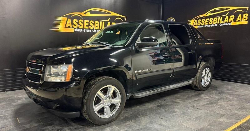 Svart Begagnad 2012 Chevrolet Avalanche Pickup | 179 900 kr - Bild 1/1