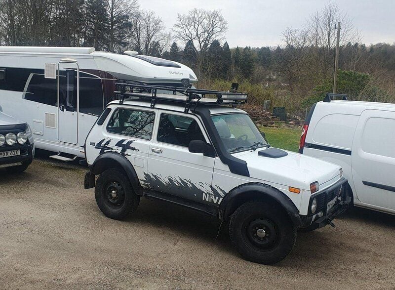 Vit Begagnad 2012 Lada niva SUV | 75 000 kr - Bild 1/4