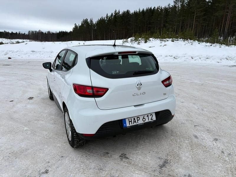 Begagnad Renault Clio IV 90 HK (66 kW) 2015