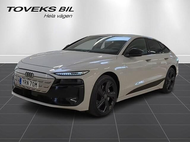 Siambeige metallic Begagnad 2025 Audi e-tron Sportback S-Line SUV | 789 900 kr (Marknadspris) - Bild 1/4