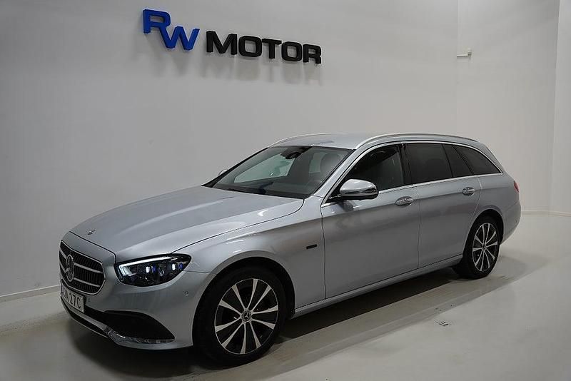 Begagnad Mercedes E300 Avantgarde 211 HK (155 kW) 2020 Silver Kombi