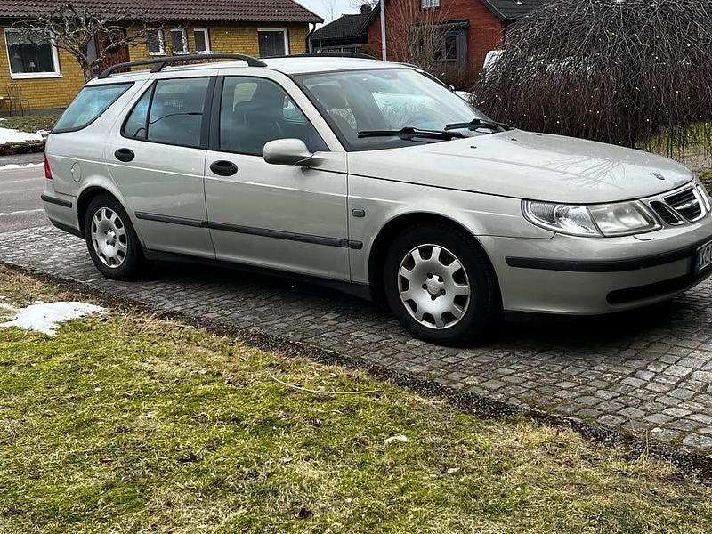 Begagnad Saab 9-5 180 HK (132 kW) 2005 Grön metallic Kombi