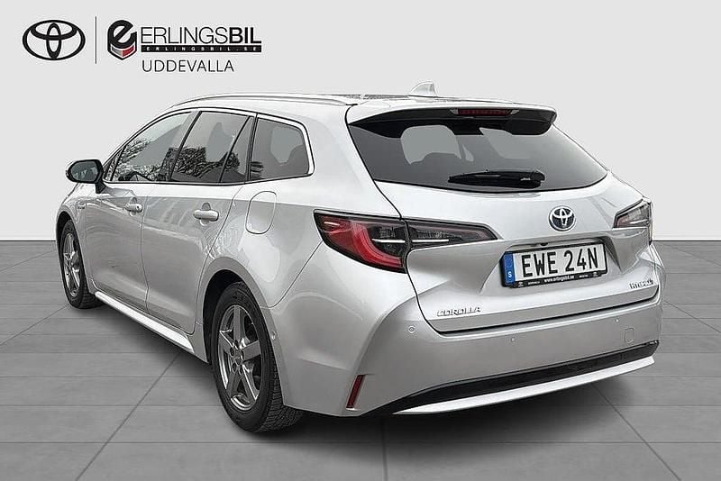 Begagnad Toyota Corolla Style 122 HK (89 kW) 2020 Silver Kombi