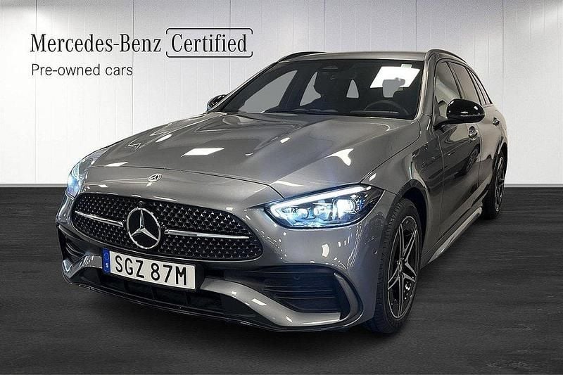 Grå Begagnad 2024 Mercedes C300e AMG Kombi | 499 000 kr (Bra pris) - Bild 1/4