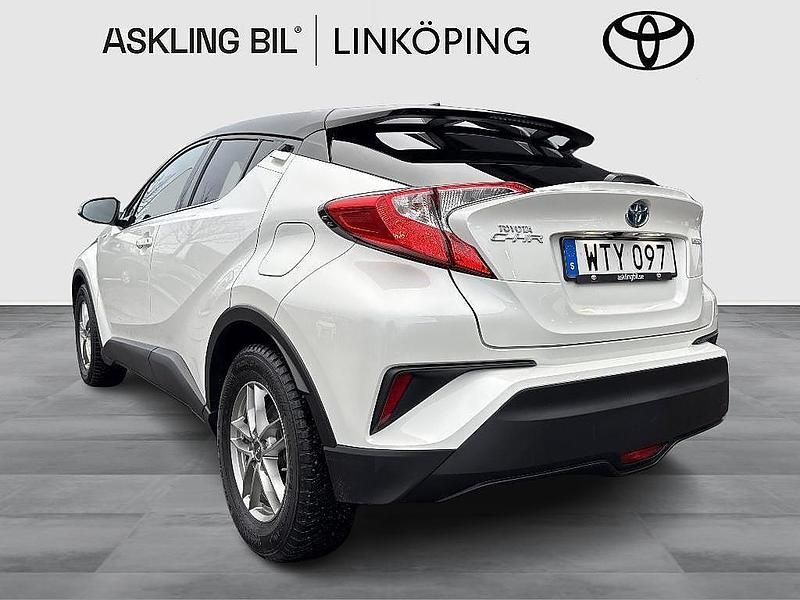 Begagnad Toyota C-HR Style 122 HK (89 kW) 2016 Vit SUV