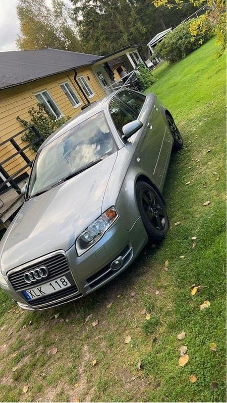 Grå Begagnad 2006 Audi A4 Comfort Sedan | 31 500 kr (Bra pris) - Bild 1/4