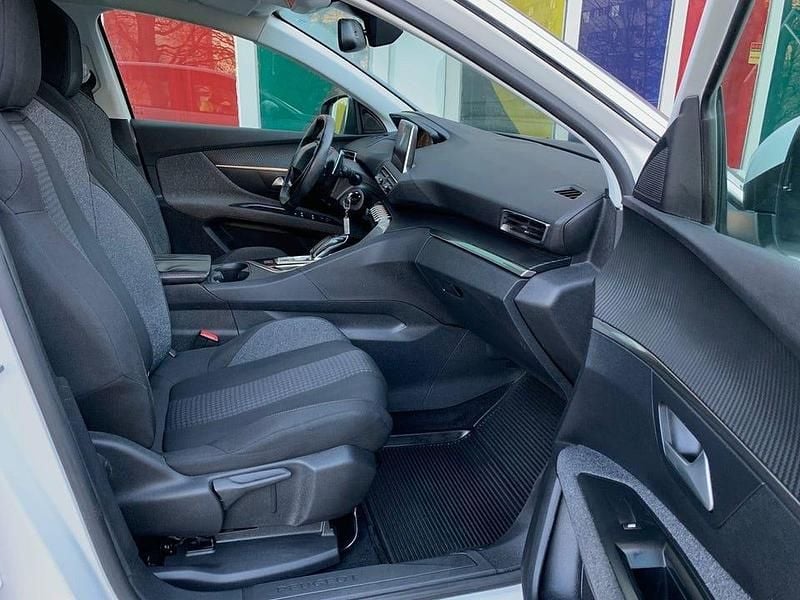 Begagnad Peugeot 3008 131 HK (96 kW) 2018 Okänd SUV