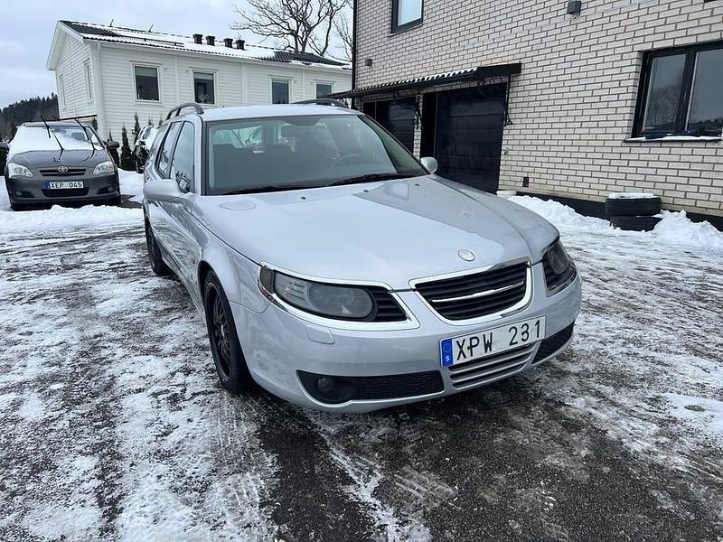 Begagnad Saab 9-5 Aero 260 HK (191 kW) 2006 Grå Kombi
